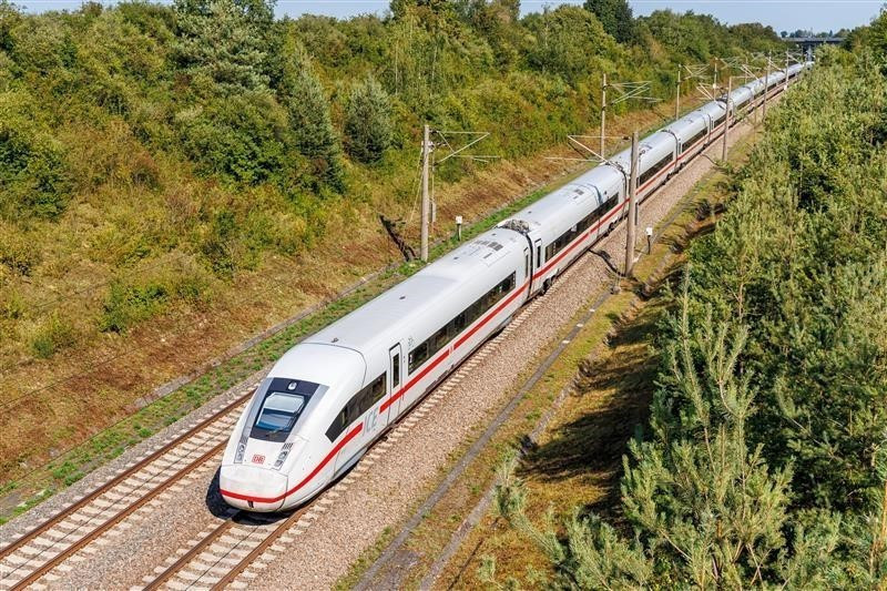 Ilustración del ferrocarril de alta velocidad en el mundo. (Foto: VNA)