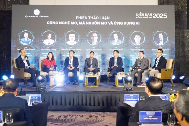 Un debate en el foro (Foto: baochinhphu.vn)