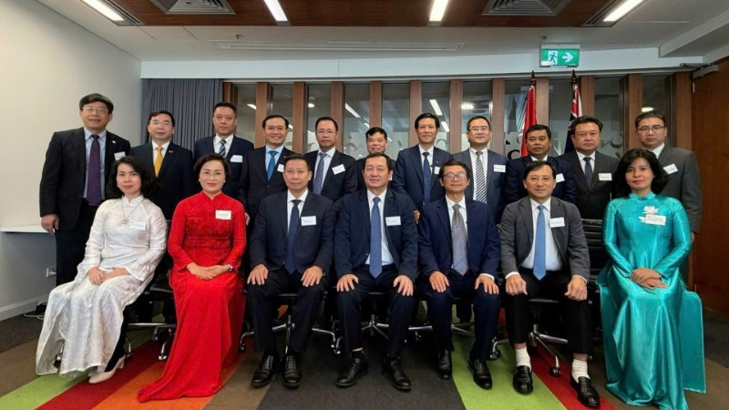 La delegación visita la Universidad Tecnológica de Sídney, Australia.