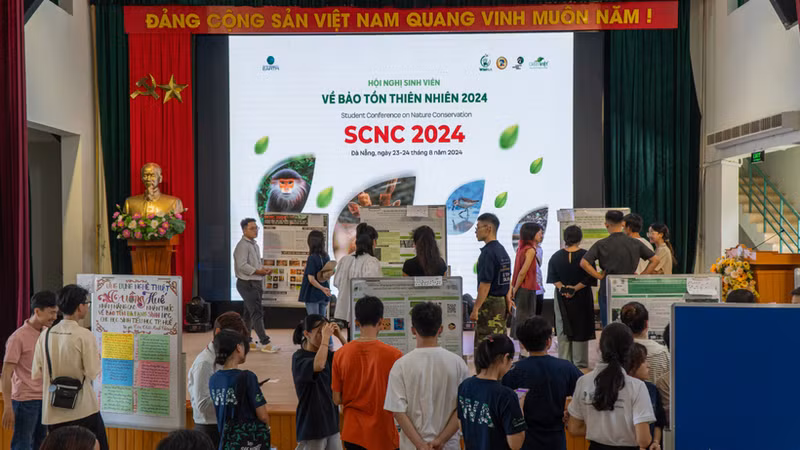 La tercera edición de la Conferencia Científica Estudiantil sobre Conservación de la Naturaleza atrajo a numerosos estudiantes, jóvenes conservacionistas y expertos destacados. (Foto: WildAct)