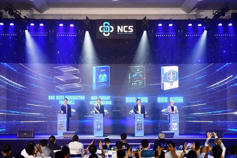 Ceremonia de lanzamiento del ecosistema de productos de ciberseguridad con inteligencia artificial de NSC.