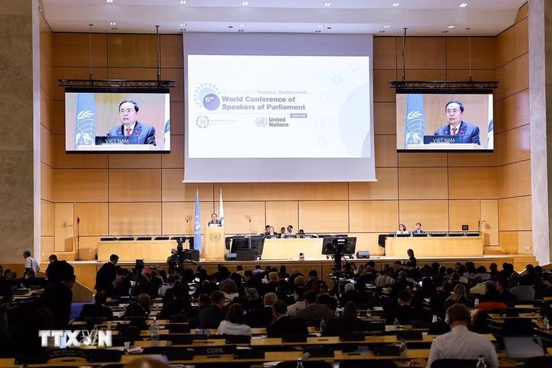 El presidente de la Asamblea Nacional, Tran Thanh Man, interviene en el debate general de la VI Conferencia Mundial de Presidentes de Parlamentos. (Foto: VNA)