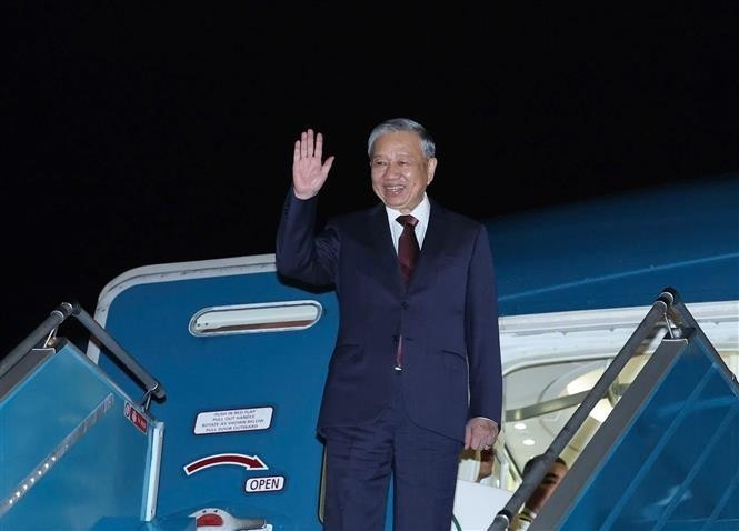 Líder partidista de Vietnam parte de Hanói para realizar visita de Estado a Corea del Norte
