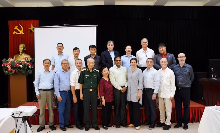 Asistentes a la sesión de trabajo.