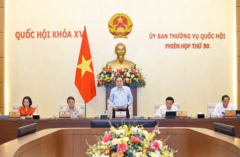 El presidente de la Asamblea Nacional de Vietnam, Tran Thanh Man, habla en la 50ª reunión del Comité Permanente del Parlamento. (Foto: VNA)