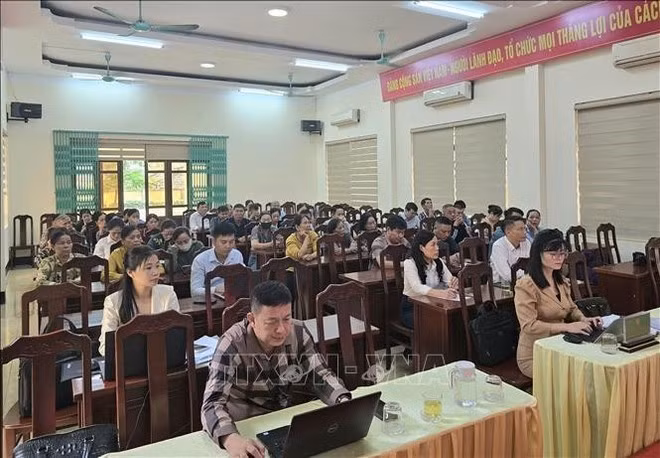 Funcionarios y agricultores de la provincia norteña de Quang Ninh proponen mecanismos de avance estratégico para el sector agrícola. (Foto: VNA)