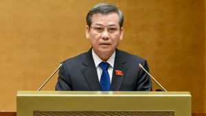El presidente del Tribunal Supremo Popular de Vietnam, Le Minh Tri, habla en el evento. (Foto: Nhan Dan)