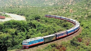 Sector ferroviario de Vietnam aumenta un 10% las tarifas de pasajeros