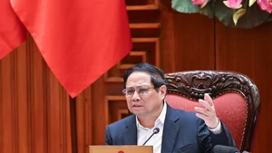 El primer ministro Pham Minh Chinh habla en el evento. (Foto: Nhan Dan)
