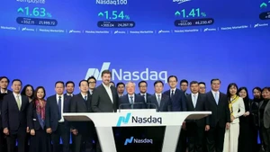 El viceprimer ministro de Vietnam, Nguyen Hoa Binh, visita la Bolsa de Valores NASDAQ. (Foto: VGP)
