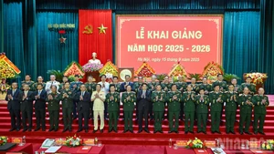 [Foto] Presidente asiste a ceremonia de apertura del año académico 2025-2026 en Academia de Defensa