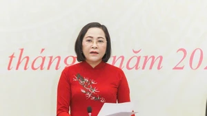 La vicepresidenta de la Asamblea Nacional, Nguyen Thi Thanh, habla en la cita. (Foto: VGP)