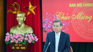 Le Minh Tri, miembro del Buró Político, secretario del Comité Central del Partido y jefe de su Comisión de Asuntos Internos, en el evento. (Foto: Nhan Dan)