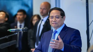 El primer ministro de Vietnam, Pham Minh Chinh, habla en el evento. (Foto: VNA)