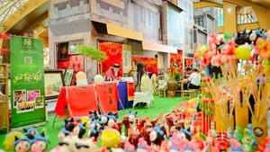 Un espacio cultural en la Feria de Otoño 2025 (Foto: Nhan Dan)