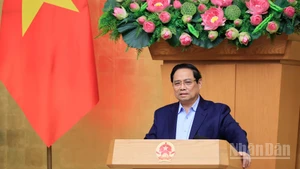 El primer ministro de Vietnam, Pham Minh Chinh, habla en la cita. (Foto: Nhan Dan)