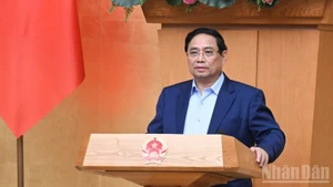 El primer ministro de Vietnam, Pham Minh Chinh, interviene en la reunión. (Foto: Nhan Dan)