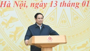 El primer ministro Pham Minh Chinh interviene en la reunión. (Foto: Nhan Dan)