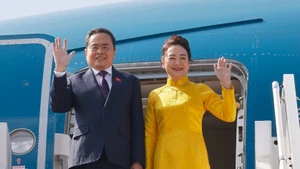 [Foto] Presidente del Parlamento vietnamita concluye con éxito su visita oficial a Malasia y su participación en la AIPA-46