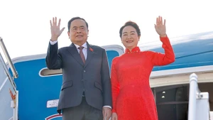 Vietnam refuerza vínculos parlamentarios con África y Europa
