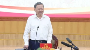 El secretario general del Partido Comunista de Vietnam, To Lam, interviene en la cita. (Foto: VNA)