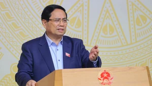 El primer ministro Pham Minh Chinh habla en el evento. (Foto: VNA)