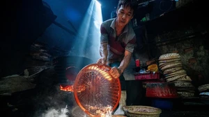 Oficio tradicional de cocer pescado al vapor en Quy Nhon