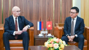 [Vídeo] Diario Nhan Dan recibe a una delegación de la agencia TASS 