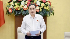 El presidente de la Asamblea Nacional, Tran Thanh Man, habla en la cita. (Foto: Nhan Dan)