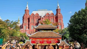 Por primera vez, el arte de títeres vietnamita se representa frente a la Plaza Roja de Rusia. (Foto: baovanhoa.vn)