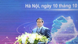 El primer ministro de Vietnam, Pham Minh Chinh, habla en la cita. (Foto: Nhan Dan)