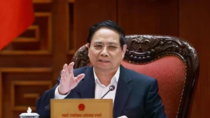 El primer ministro de Vietnam, Pham Minh Chinh, interviene en la reunión (Foto: VNA)