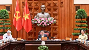 [Foto] Premier vietnamita preside reunión para dar opiniones sobre el borrador del proyecto de desarrollo cultural