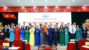[Foto] Premier vietnamita asiste a la XXVII Asamblea del Comité del Partido de la VNA para el mandato 2025-2030