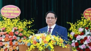 El primer ministro Pham Minh Chinh habla en la cita. (Foto: VNA)