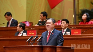 Pham Gia Tuc, jefe de la Oficina del Comité Central del PCV, habla en la cita. (Foto: Nhan Dan)