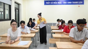 [Foto] Más de 1,1 millones de estudiantes vietnamitas comienzan Examen de Graduación de Bachillerato 2025