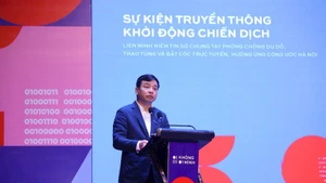 Le Xuan Minh, jefe del Departamento de Seguridad Cibernética y Prevención del Crimen de Alta Tecnología, habla en el evento. (Foto: VNA)