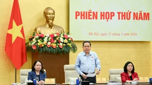 [Foto] Titular parlamentario de Vietnam preside quinta reunión del Consejo Electoral Nacional