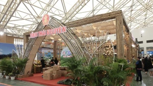 Stand de la provincia de Thai Nguyen, famosa por sus productos de té. (Foto: VNA)