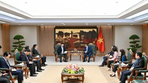 [Foto] Premier vietnamita recibe al director ejecutivo del Grupo Sumitomo