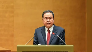 El presidente de la Asamblea Nacional, Tran Thanh Man, habla en el décimo período de sesiones de la XV Asamblea Nacional (Foto: Nhan Dan)