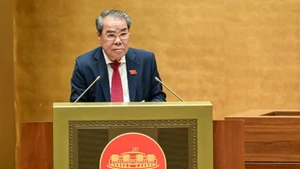 Duong Thanh Binh, jefe de la Comisión de Aspiración del Pueblo y Supervisión de la Asamblea Nacional de Vietnam, habla en el evento. (Foto: Nhan Dan)