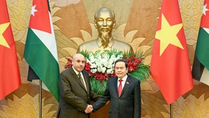 [Foto] Presidente del Parlamento vietnamita recibe al titular de la Cámara de Representantes jordana