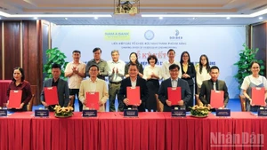 En la ceremonia. (Foto: Nhan Dan)