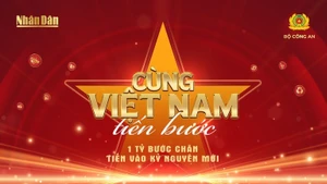 Alrededor de 90 mil personas en Ciudad Ho Chi Minh se suman a la caminata “Avanzamos con Vietnam”