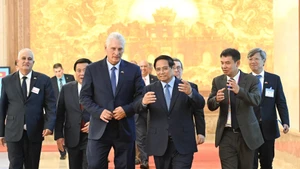 El primer ministro de Vietnam, Pham Minh Chinh, y el primer secretario del Comité Central del Partido Comunista de Cuba y presidente de la República, Miguel Díaz-Canel Bermúdez,