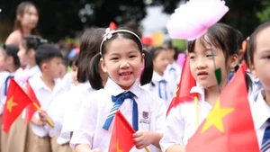 Casi 26 millones de estudiantes comienzan el año escolar 2025-2026 en Vietnam (Foto: daibieunhandan.vn)