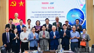 [Foto] Celebran Foro sobre despliegue de la inclusión financiera en Vietnam