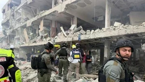 Tras el bombardeo estadounidense de tres instalaciones nucleares iraníes en la madrugada del 22 de junio de 2025, las Fuerzas de Defensa de Israel anunciaron la detección de una serie de misiles balísticos lanzados desde Irán. (Foto: VNA)